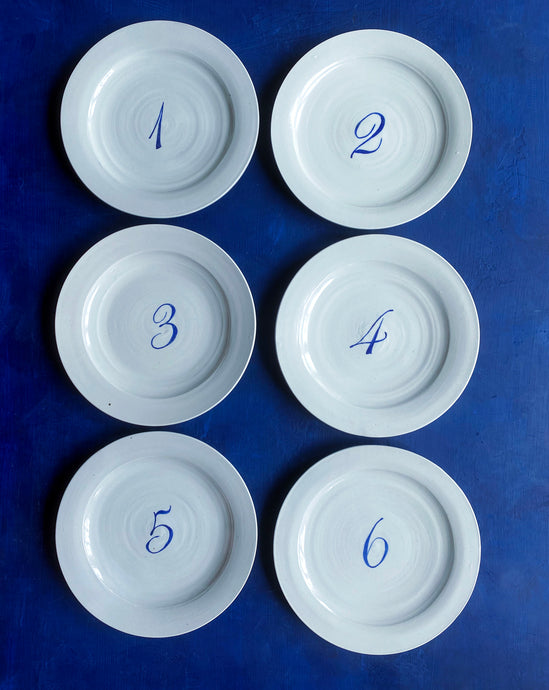 Set of 6 porcelain dinner plates 1-6