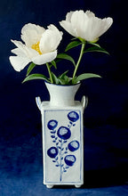 Load image into Gallery viewer, Hand built English porcelain poppy vase with handles and feet