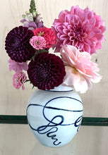 Load image into Gallery viewer, English porcelain calligraphy vase