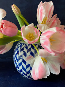 Round English porcelain herringbone vase