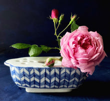 Load image into Gallery viewer, English porcelain komon flower brick