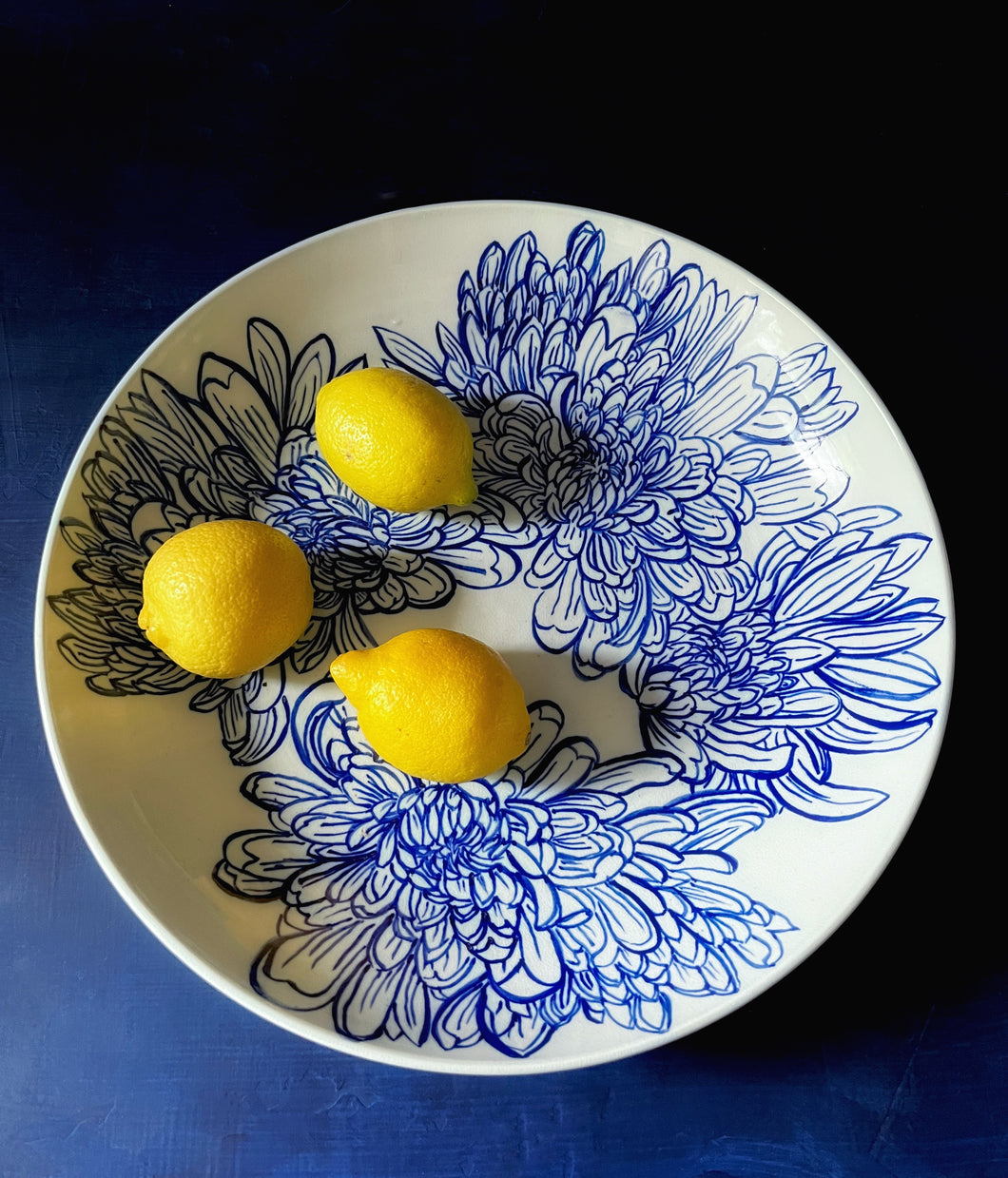 Large chrysanthemum bowl