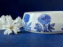 Load image into Gallery viewer, Zinnia salad bowl