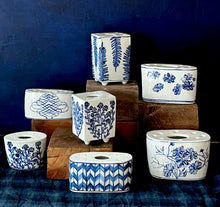 Load image into Gallery viewer, English porcelain feather flower brick