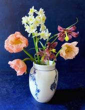 Load image into Gallery viewer, English porcelain small cherry blossom vase