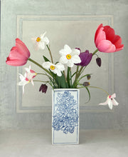Load image into Gallery viewer, English porcelain chrysanthemum rectangle vase