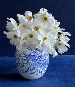 Large English porcelain round chrysanthemum vase