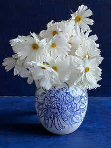 Large English porcelain round chrysanthemum vase