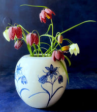 Load image into Gallery viewer, English porcelain round multi fritillaria meleagris vase
