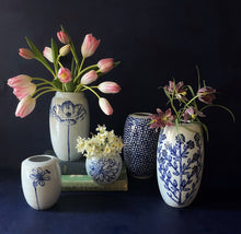 Load image into Gallery viewer, English porcelain tall scabiosa vase