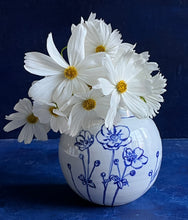 Load image into Gallery viewer, English porcelain japanese anenome vase