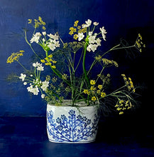 Load image into Gallery viewer, Large Scabiosa Flower Brick