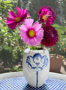 English porcelain tulip vase with band