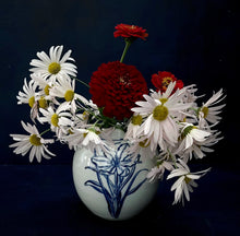 Load image into Gallery viewer, Fine English porcelain crocus vase
