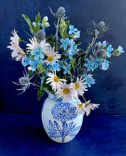 Load image into Gallery viewer, Fine English porcelain zinnia vase