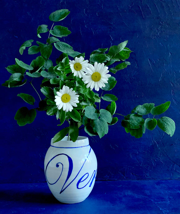 Verdant vase in fine English porcelain