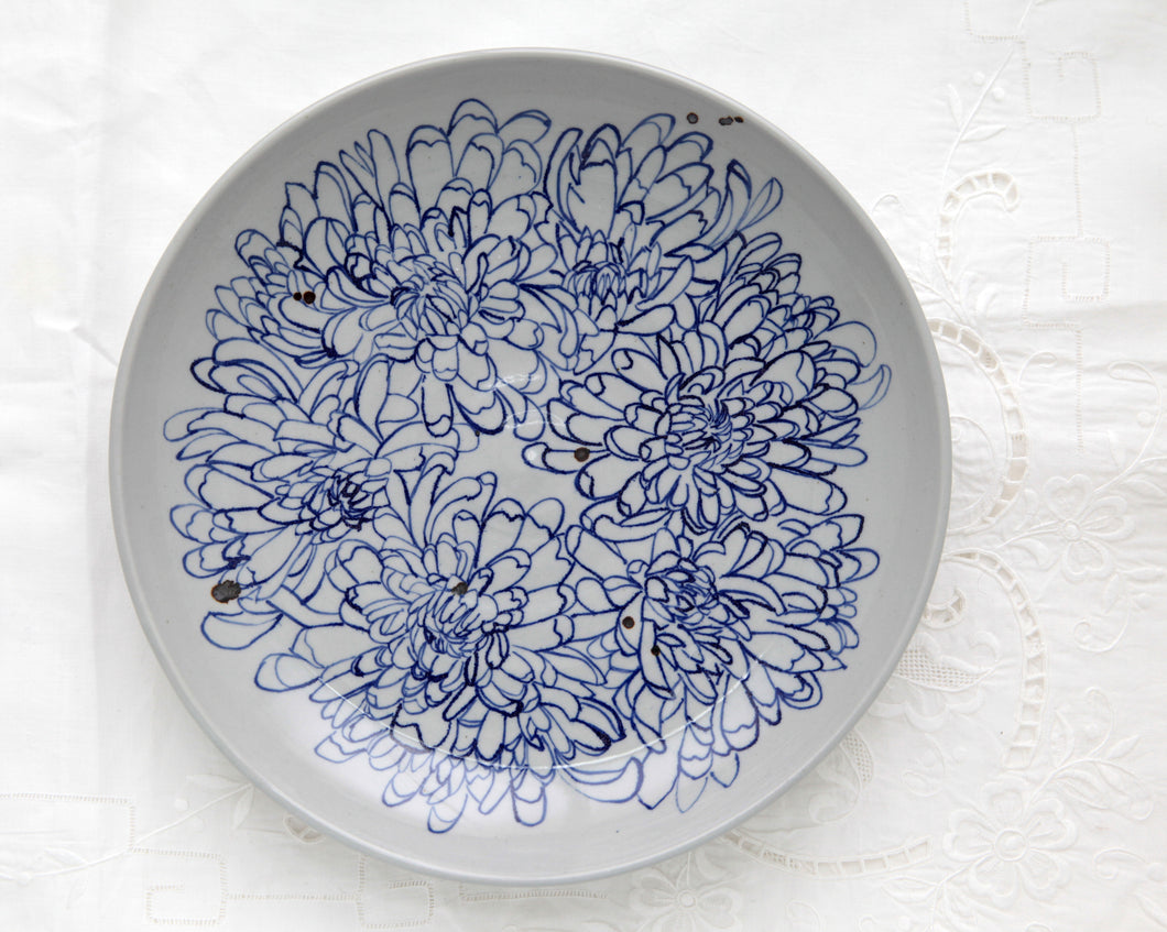 chrysanthemum pasta bowl