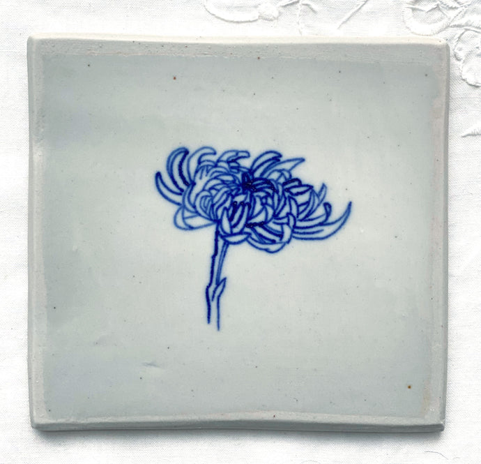 Porcelain chrysanthemum tile