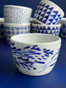 Fine English Porcelain splash wave soba choko cup