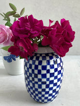 Load image into Gallery viewer, English porcelain check vase