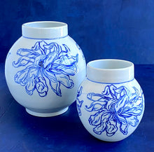 Load image into Gallery viewer, Medium English porcelain round footed and throated chrysanthemum vase