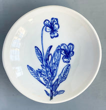 Load image into Gallery viewer, Banchan pansy dish, fine English porcelain