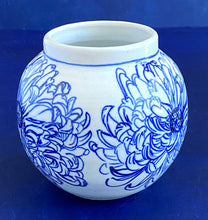 Load image into Gallery viewer, Small English porcelain chrysanthemum vase