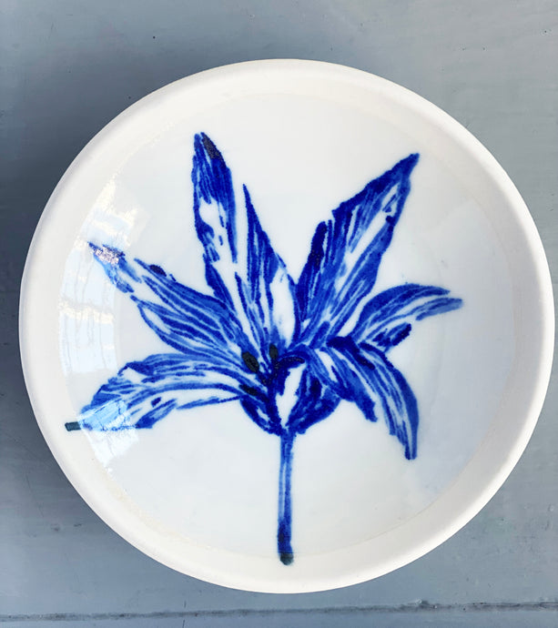 Banchan tulip dish, fine English porcelain